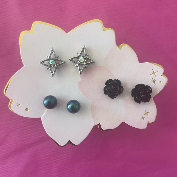 Jewelry - set of three pairs of earrings for women